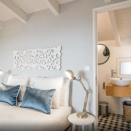 Rose Apartment