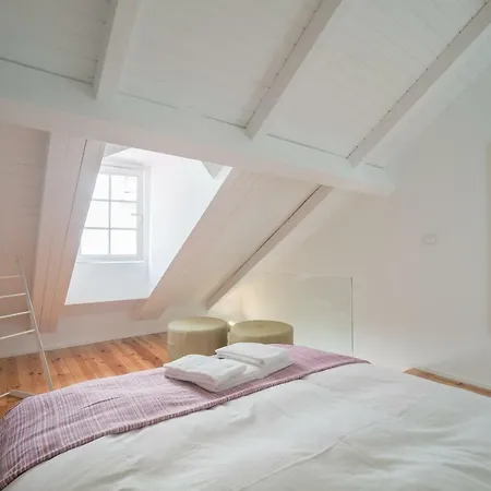 Rose Apartment *